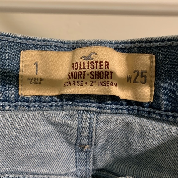 HOLLISTER High Rise Shorts - Picture 2 of 3